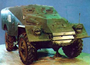 Бронетранспортер БТР-40Б с закрытым броневым корпусом в Музее бронетанковой техники, Кубинка. 